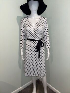 NWT LulaRoe Michelle Black & White Wrap Around Knee Length Polka Dot Dress - M